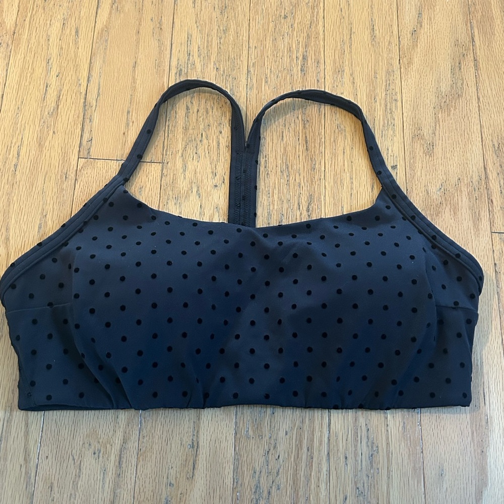 Lululemon polka flock flow y bra size L